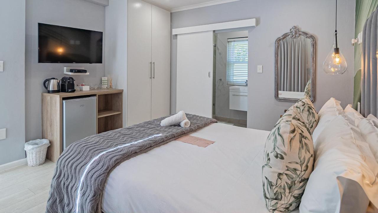 The Salene Hotel & Apartments 斯泰伦博斯 外观 照片