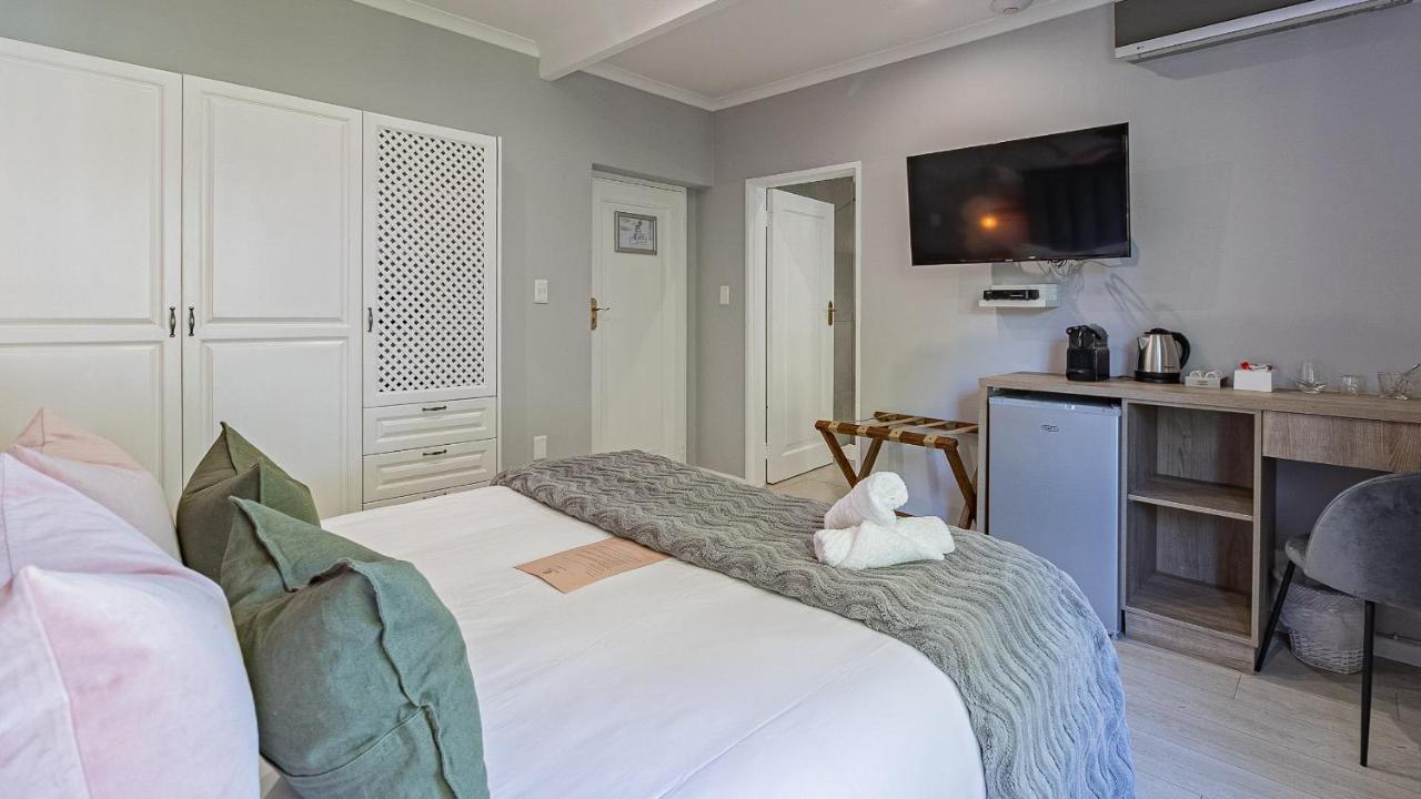 The Salene Hotel & Apartments 斯泰伦博斯 外观 照片